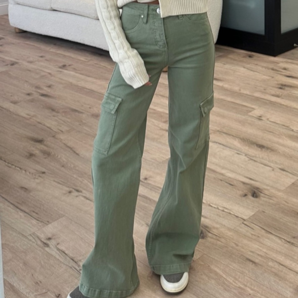 Talulah Olive Cargo Jeans 🫒